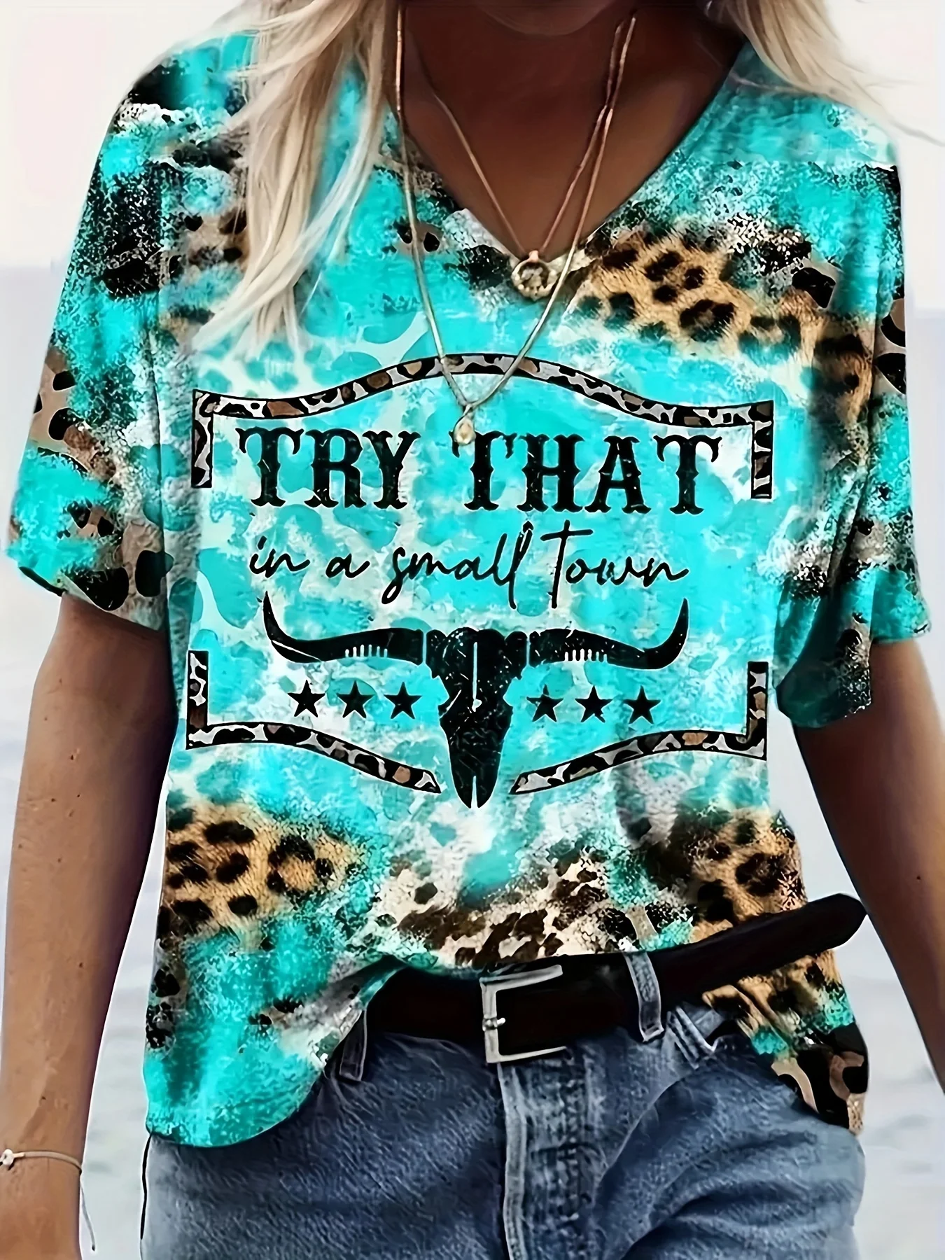 

Western Bull Head Skull Pattern V-neck Women T-shirt Leisure Style Slim Fit Short Sleeved Quick Drying Trendy Vacation Clothing