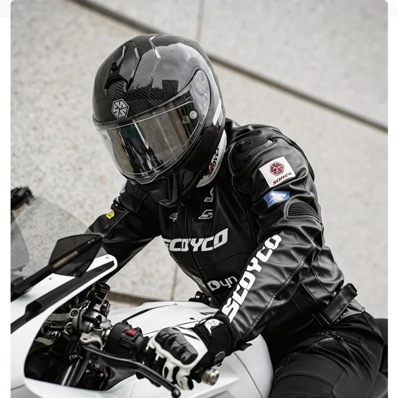 Casco Integrale in Fibra di Ca - Carbon Fiber Lightweight Motorcycle Helmet recensione e prezzo