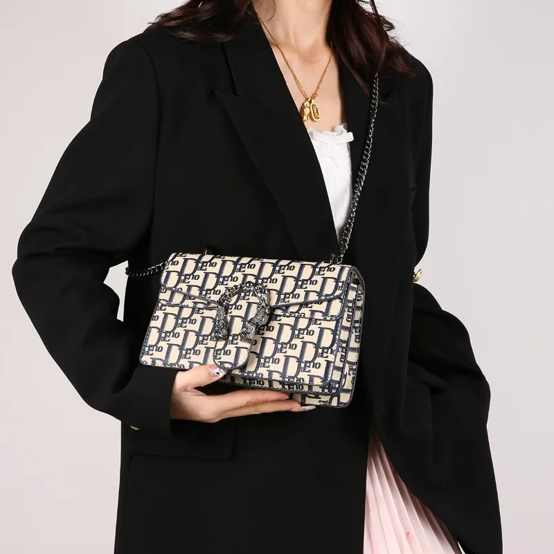 

​​Efficient Organization Female Bag Handbag Midsize Work Bag Time-Optimized Access For Professionals​​