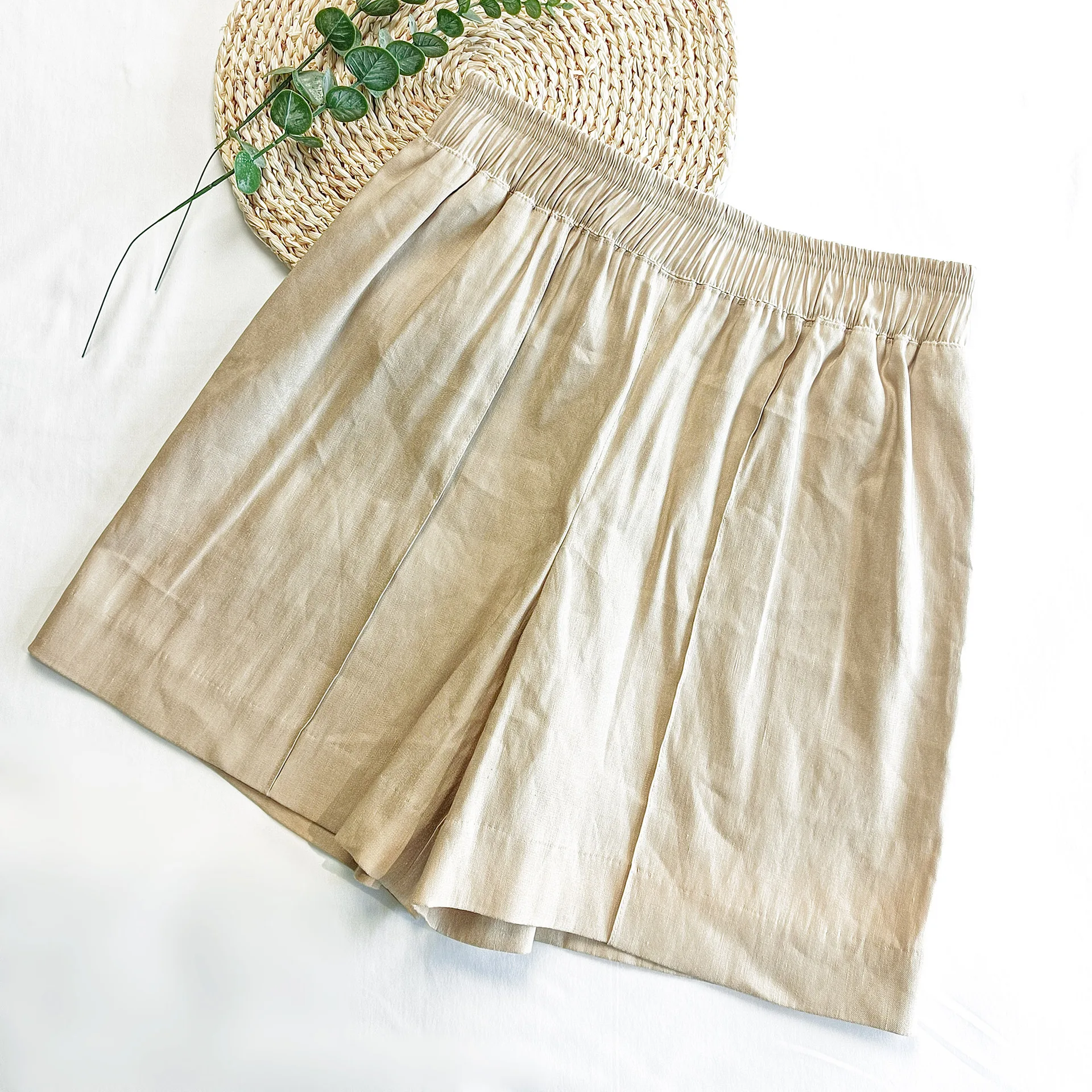 Spring And Summer Simple Literary Linen Texture Shorts New Style Fashion Casual Daily Commuting Hot Pants Women