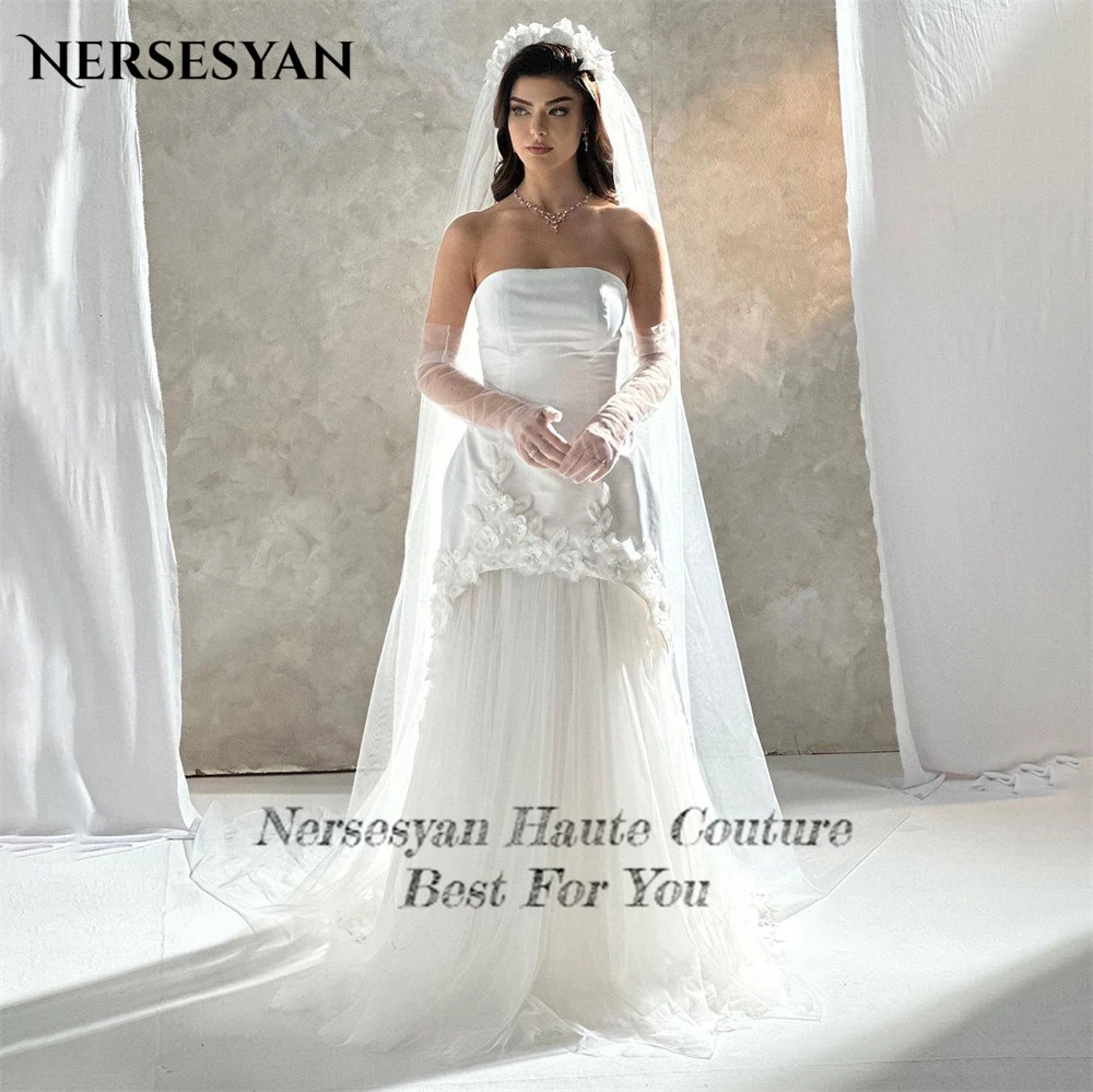 Nersesyan Vintage Solid Lace Wedding Dresses Off Shoulder 3D Flowers Backless Bridal Gowns With Tulle Skirt Bride Dress No Glove