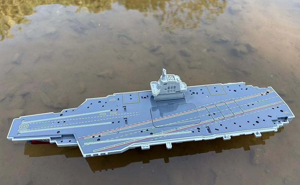 نموذج حاملة الطائرات RC نموذج حاملة الطائرات متوسطة الحجم يتم التحكم فيها عن بعد سفينة كهربائية قابلة للشحن (بطارية مزدوجة Ve