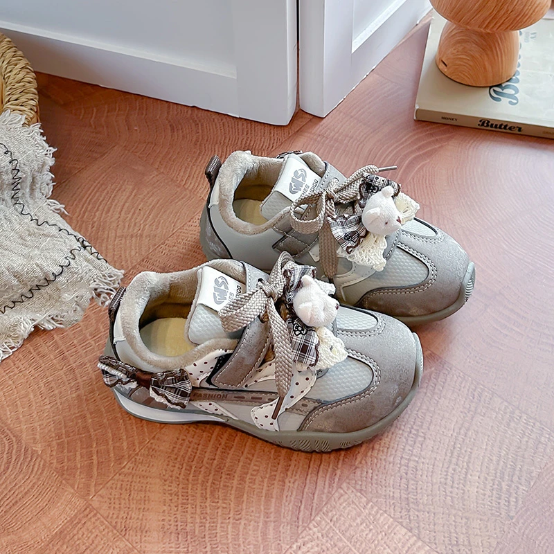 Children's Sneakers Girls Sports Shoes 2026 New Winter Plush-Lined Low Gang Middle and Large Kids Casual Shoes Warm Cotton Shoes
