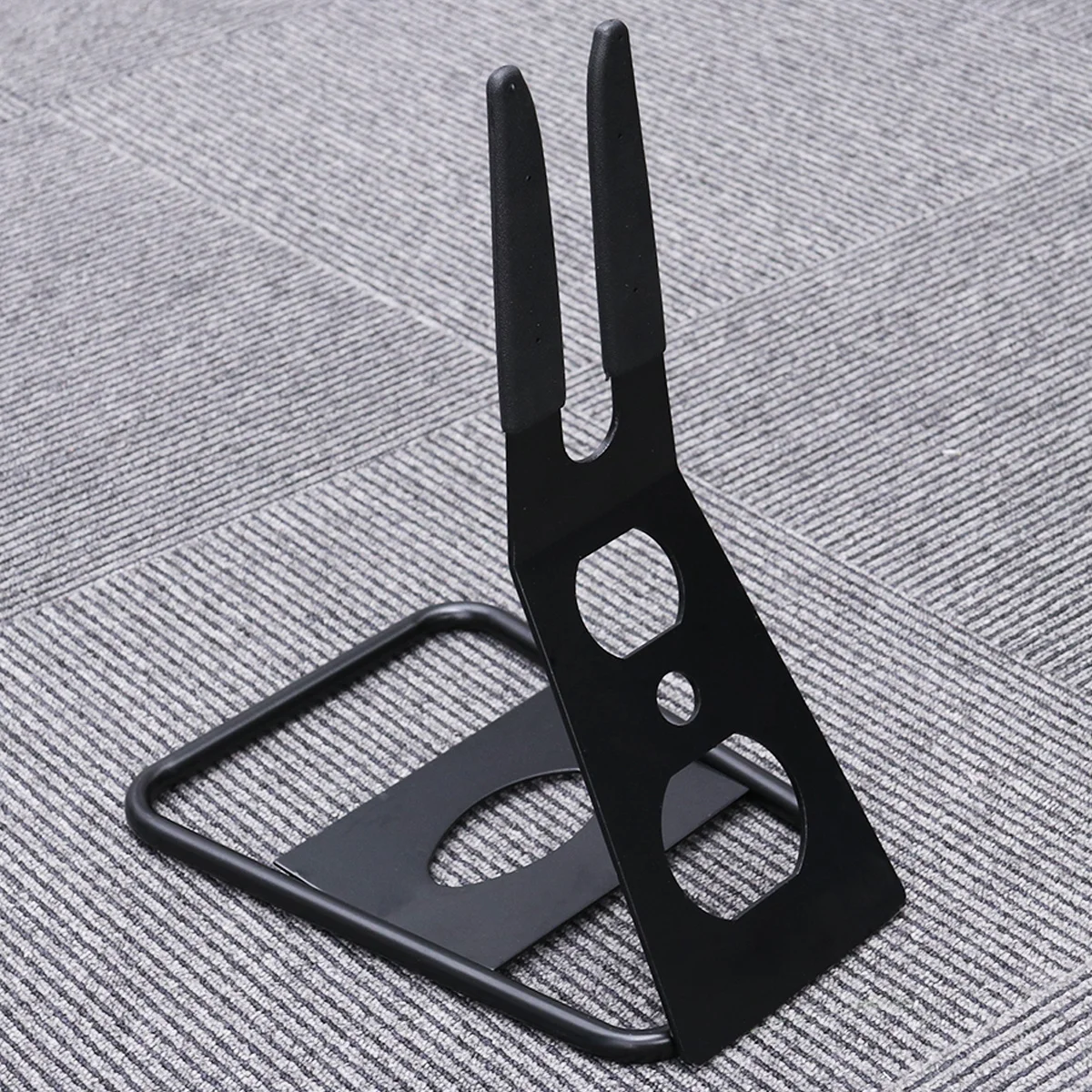 حامل رفوف ركن الدراجة، حامل أرضي معدني، تصميم محمول قابل للطي للدراجات الجبلية، حامل عرض إصلاح الدراجات باللون الأسود