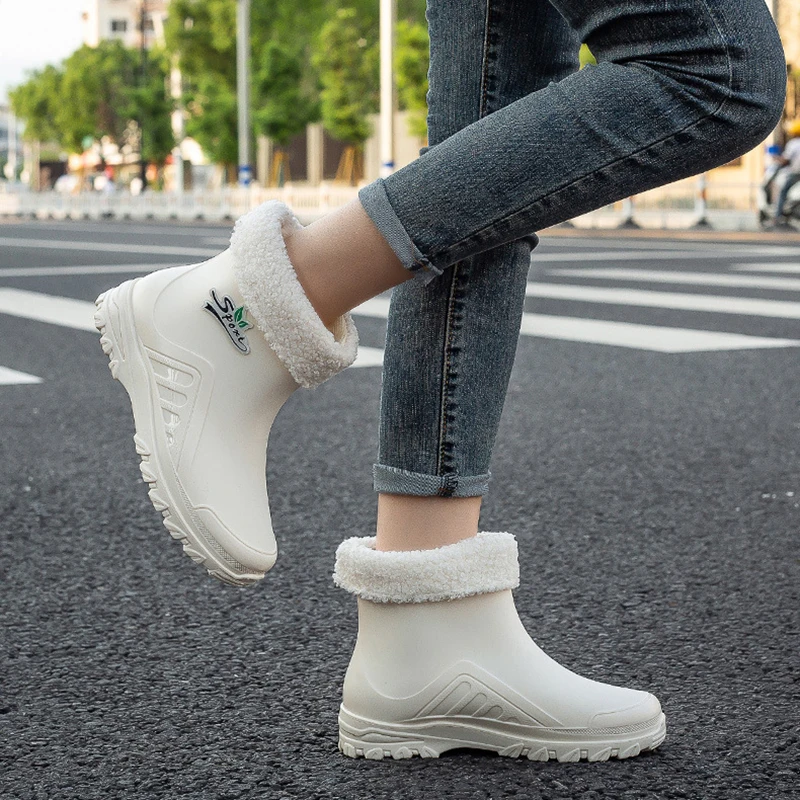 Short Tube Women\'s Fashion New Waterproof Rain Boots Flat Non-slip PVC Wear-Resistant Outdoor White Short Tube Rain Boots 36-40