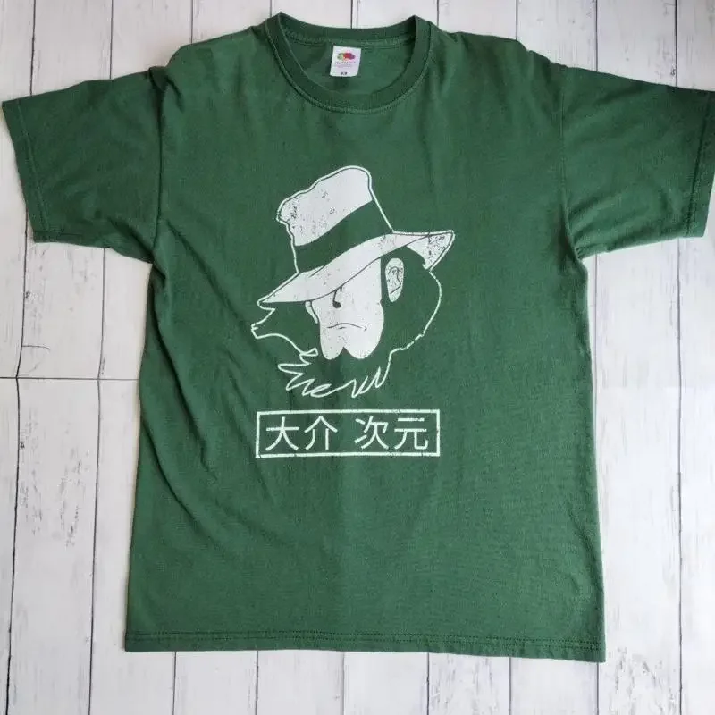 Camiseta Fruit of the Loom Lupin Third Jigen Daisuke con estampado verde usada