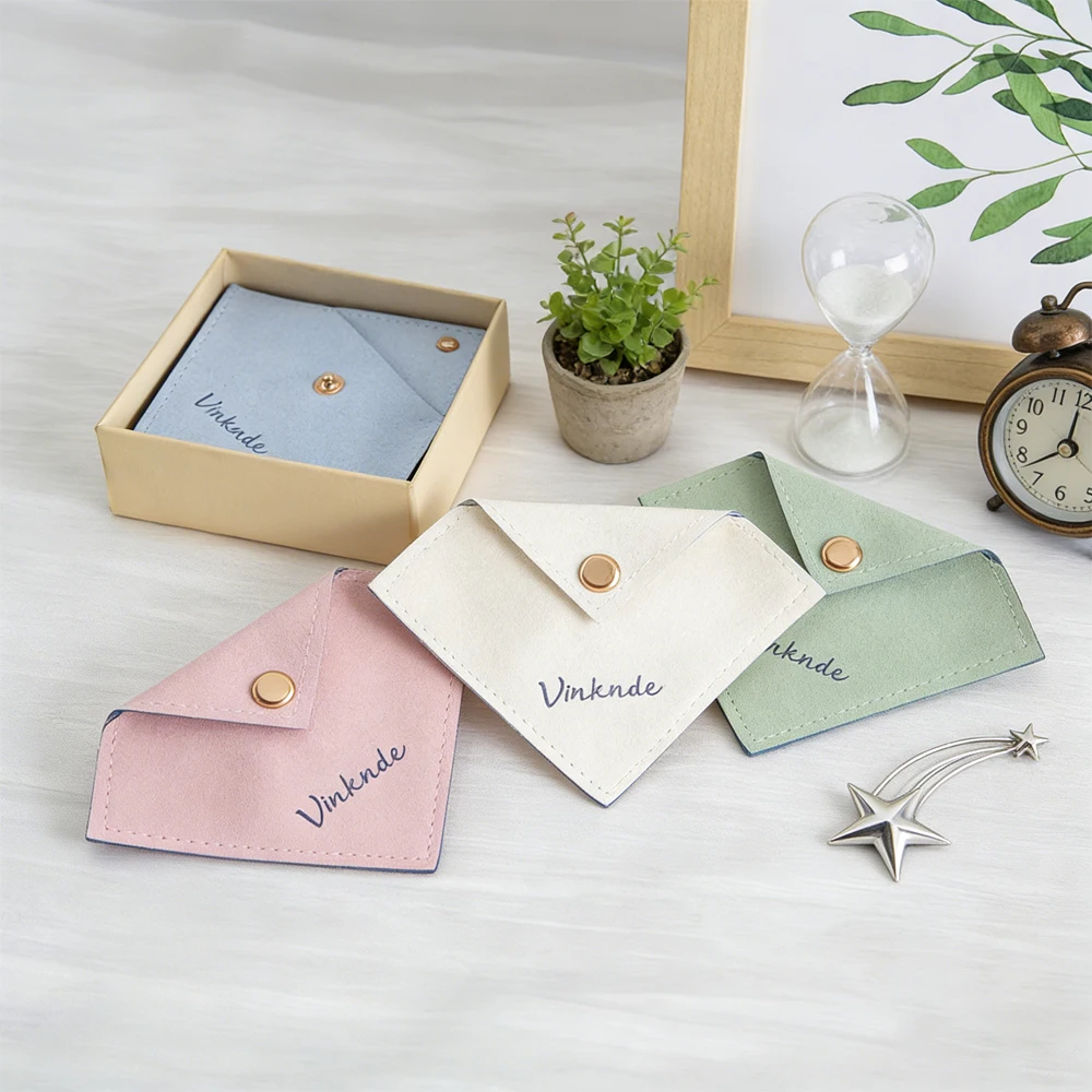 

100Pcs Custom Logo Jewelry Microfiber Triangle Snap Bag Wedding Baby Shower Gift Organizer Pouch Earrings Bracelet Necklace Sack
