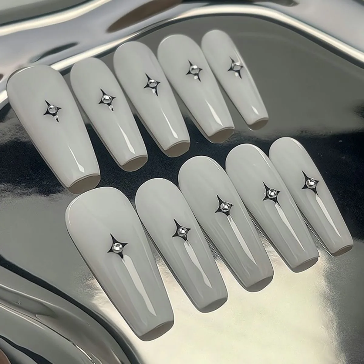 

10pcs Press on nails Medium length Solid Color False Nail Simple Elegant Design Fake Nail Art Full Coverage Detachable Artificia