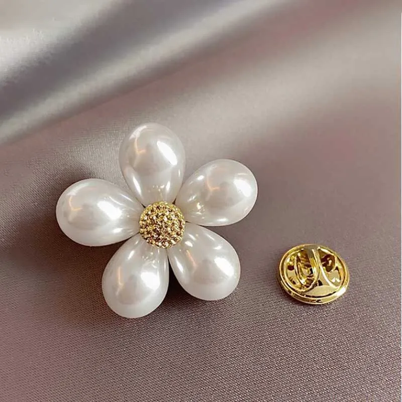 Simple Imitation Full Pearl Flower Brooch for Women Pins Luxury Women Clothing Jewelry Accessories Wedding Jewelry Gifts