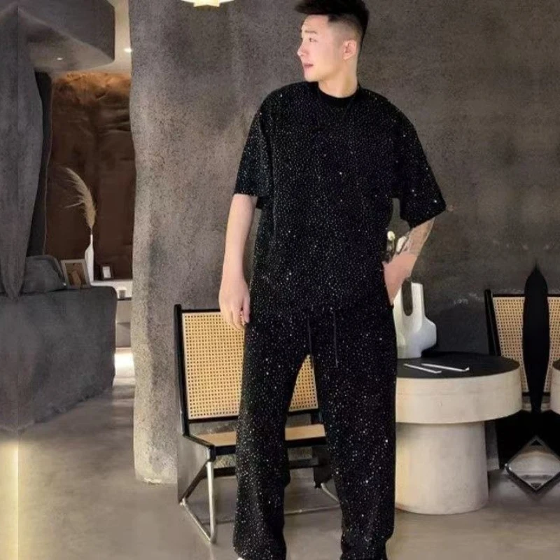 

2026 Summer New Men Star Rhinestone Two Piece Set, Loose Breathable Crew Neck Short Sleeve T-Shirt And Pants Outfit