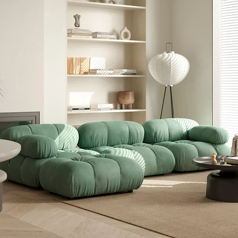 Zielona sofa w kształcie litery L Moduł relaksacyjny Drewniane nogi Xxl Minimalistyczna niezwykła kanapa Ergonomiczny duży salon Europejska sofa