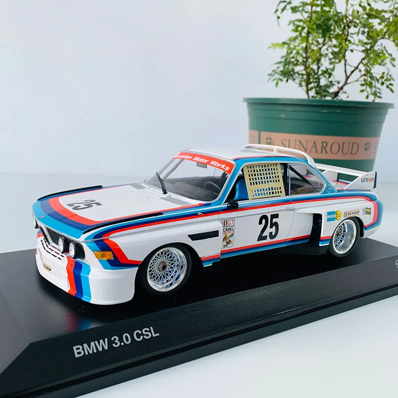 

Модель автомобиля Dealer Edition, масштаб 1:18, BMW Heritage Racing BMW 3.0 CSL 25 # Модель из литого металла для коллекций, демонстрации и подарка друзьям