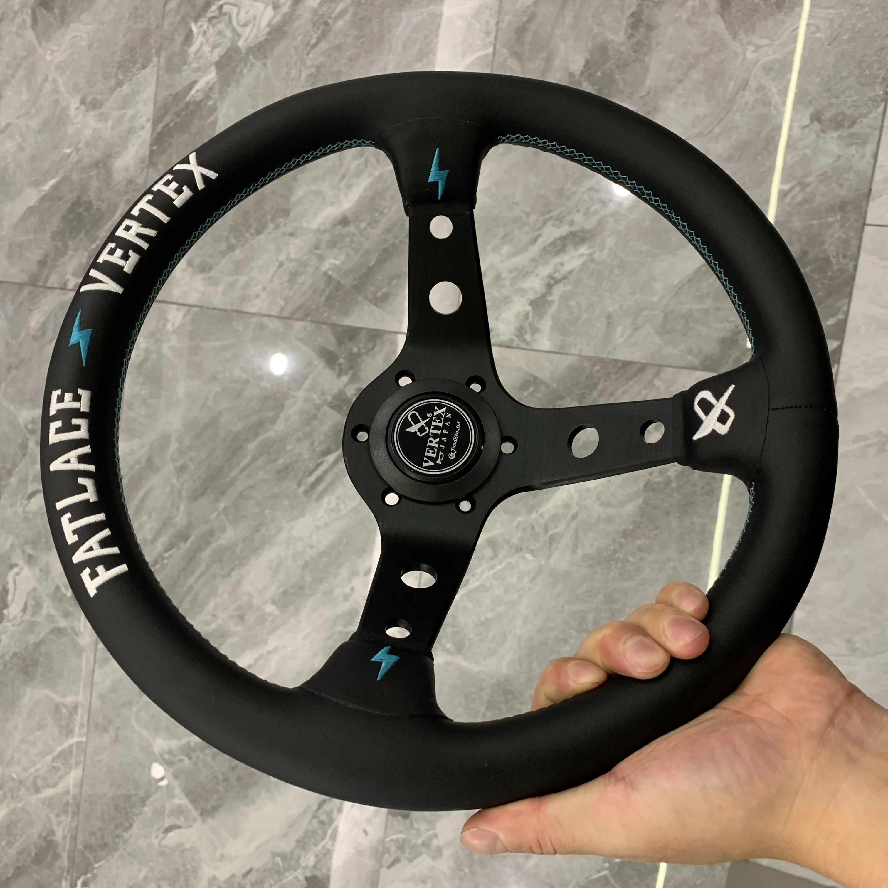 Спортивный руль Vertex с вышивкой из кожи из алюминиевого сплава, модифицированные гоночные автозапчасти, универсальный автомобильный руль