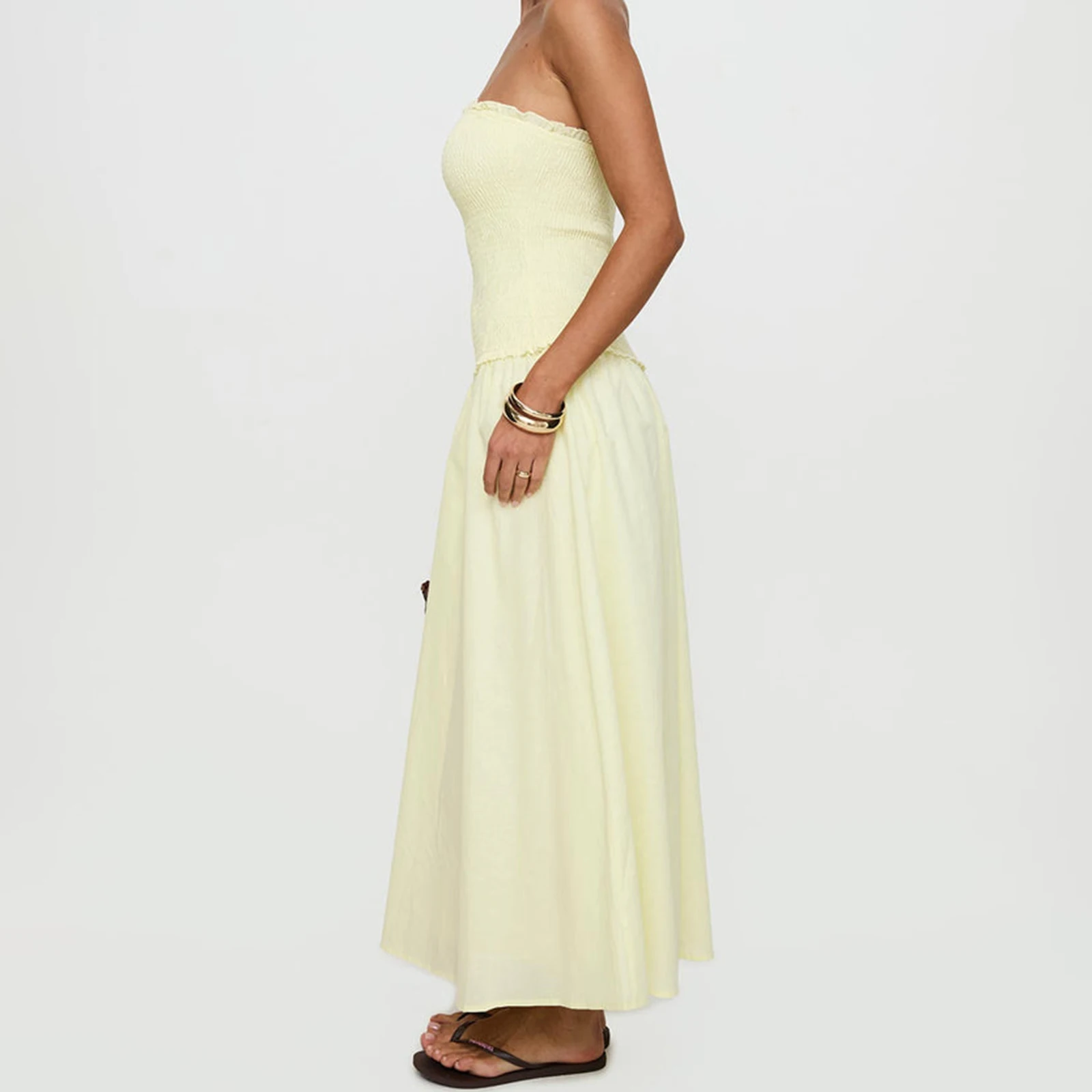 Abito senza spalline da donna di nuova moda Elegante abito lungo con volant solido smocked A Line Tube per la vendita calda primaverile S-XL