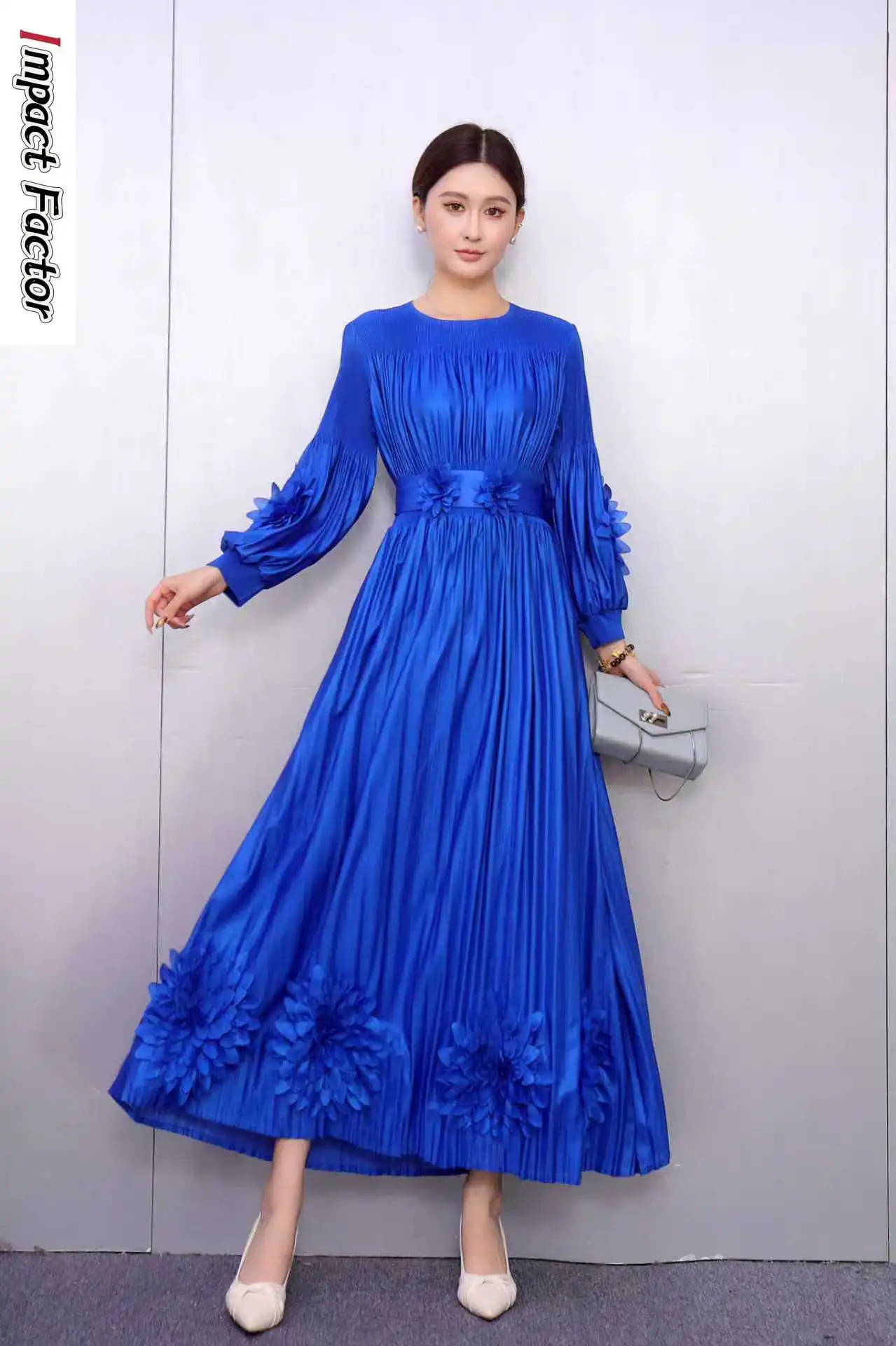 مياكي 2025 شتاء جديد فضفاض ثلاثي الأبعاد زهرة بلون فستان مطوي مزاجه تنورة طويلة أنيقة #1