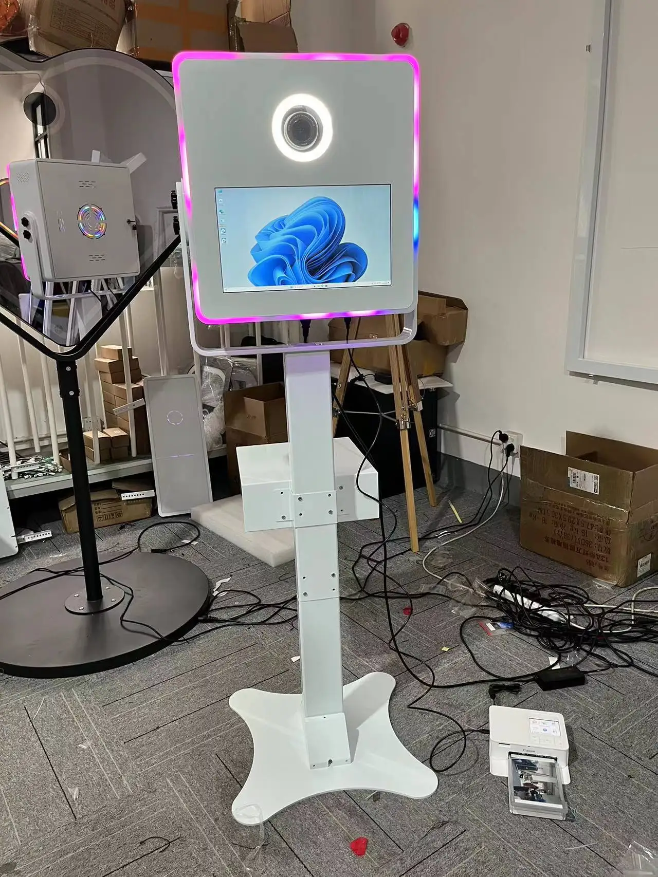 15.6inch Magic Mirror Touch Screen LCD Mirror Photo Studio RGB Light Selfie Mirror Selfie Photo Studio
