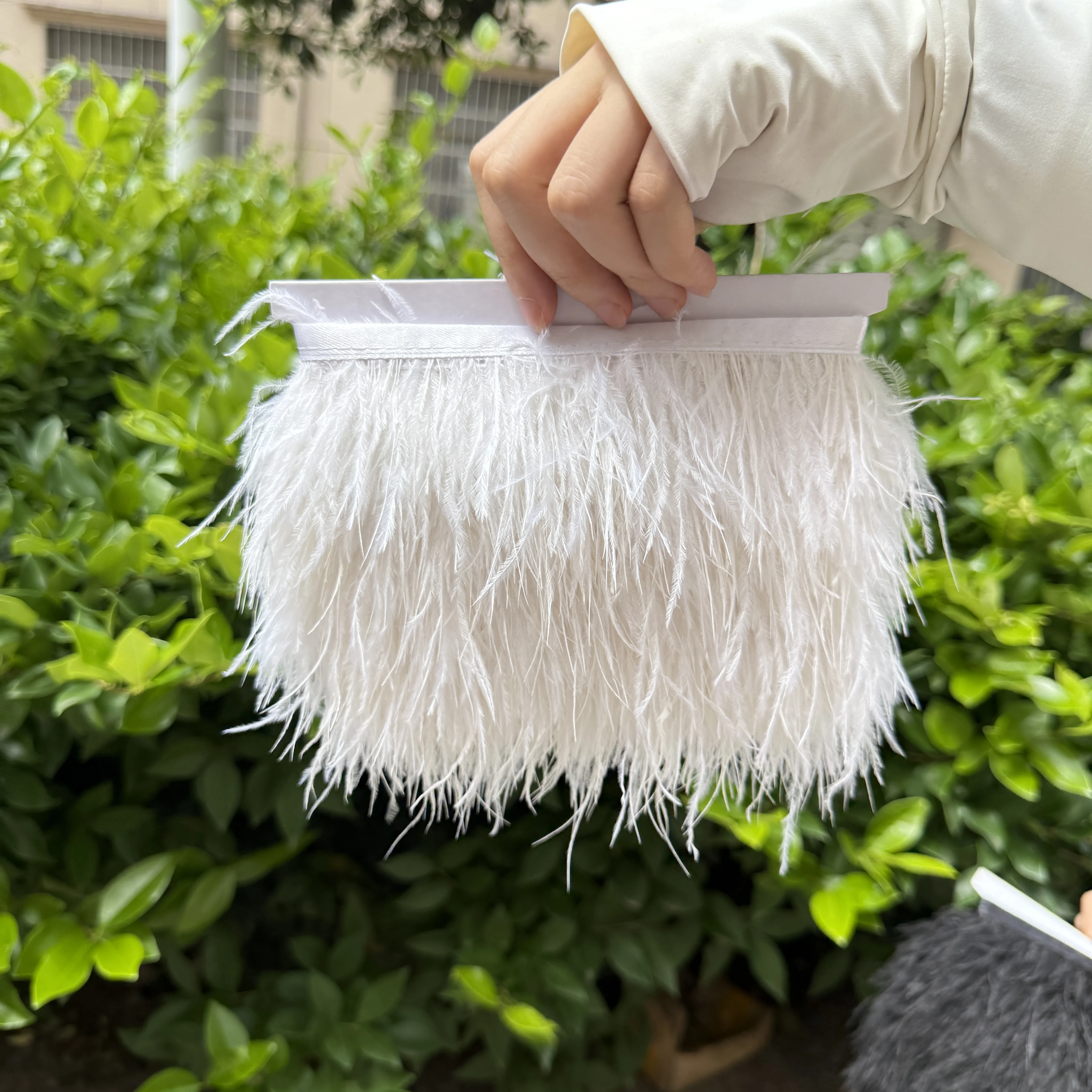 

52color 10 Meter Width 6-8cm Lovely Downy Fluffy Dyed Colorful Ostrich Feather Satin Ribbon Trim Fringe Garment Decoration