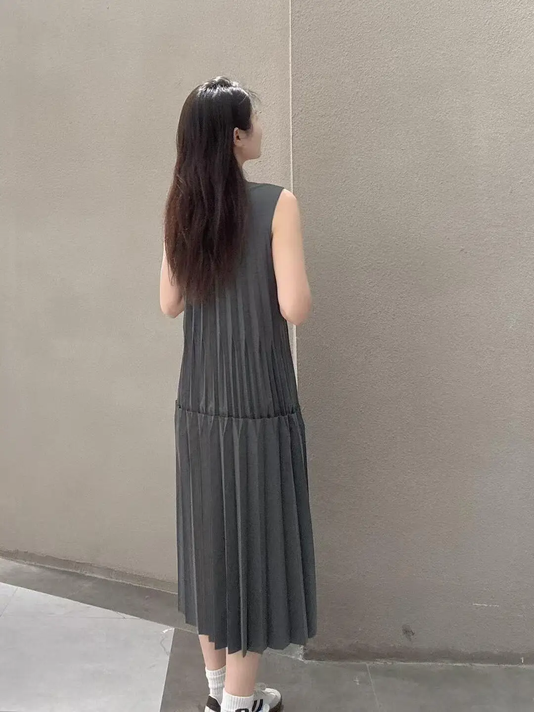 Wiosna 2025 Nowa Moda Uniwersalna Spódnica Midi z Plisami Akordeonowymi, Wyszczuplająca, z Wysokim Stanem, Elegancka