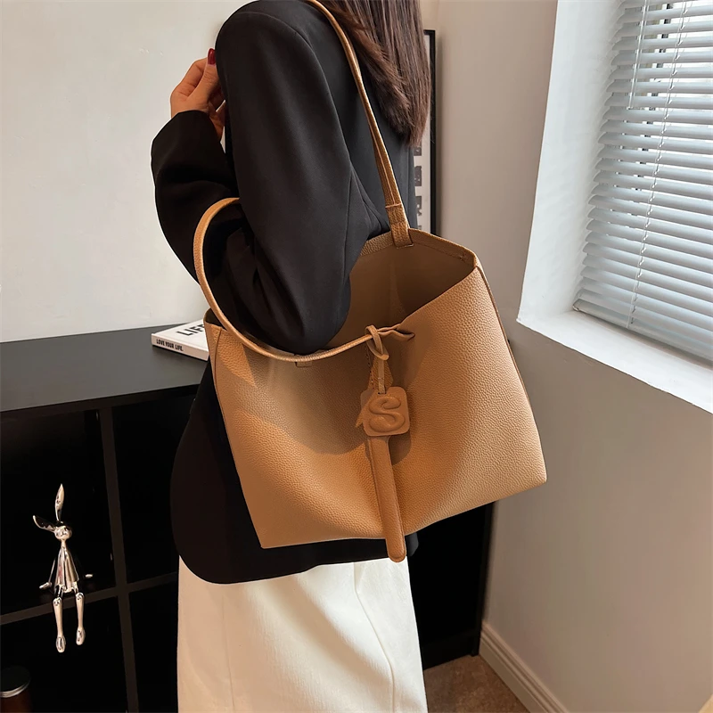 2024 Lady Multifunction PU Leather Daily Space Popular Women Handbags Capacity Shopping Party Handmade Cellphone Shoulder Bags