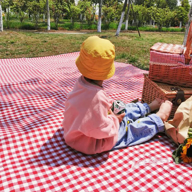 

Manufacturer sells machine washable picnic mat ins thickened ultrasonic moisture-proof mat tent picnic portable spring outing fl
