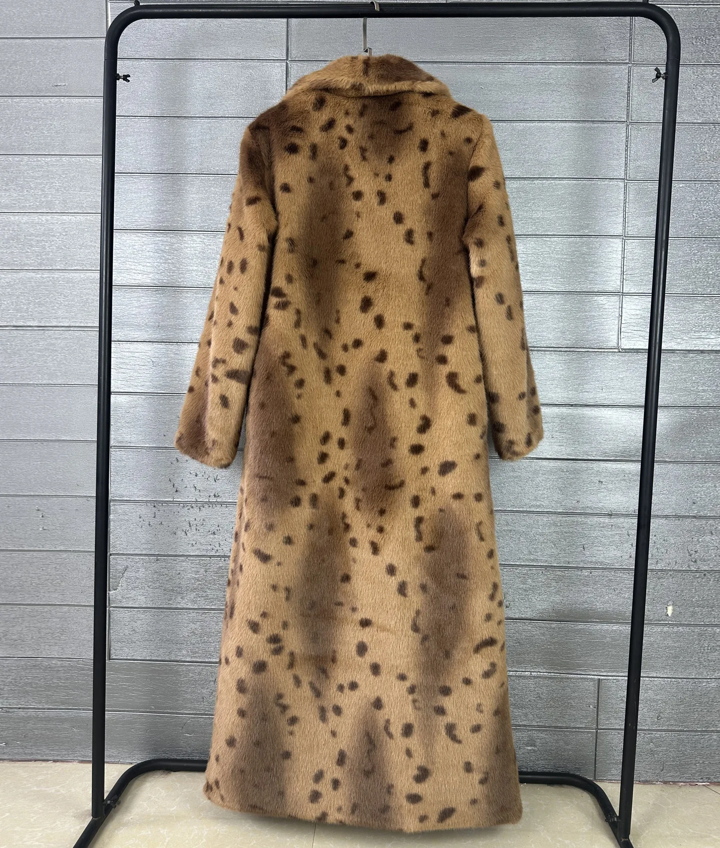 DEAT 2026 Winter Fashion Imitation Fur Leopard Pattern Coat For Women Notched Collar Long Style Notched Collar Jacket 11B9518
