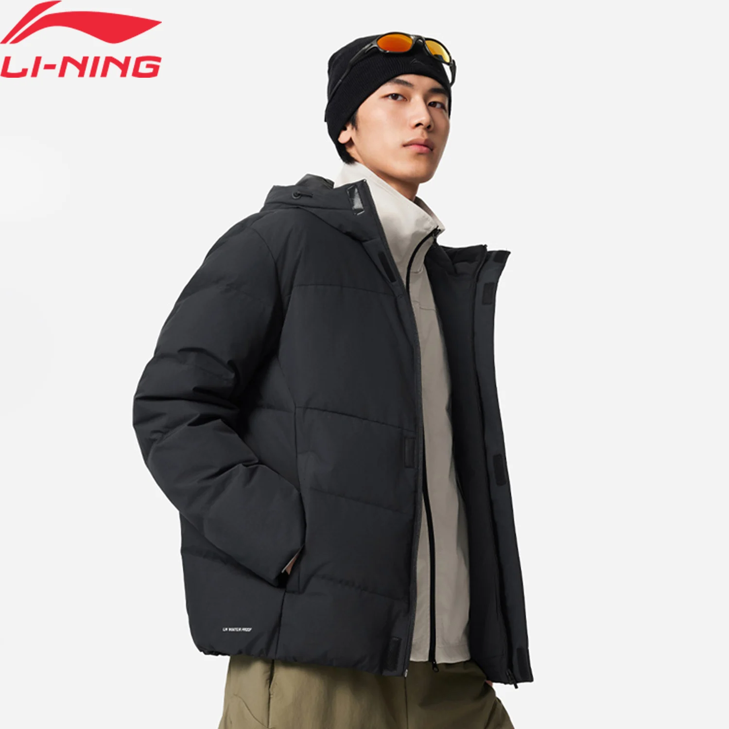 

Li-Ning Мужская тренировочная короткая спортивная куртка с капюшоном LN FIR WARM LN WATER PROOF 80% утиный пух Подкладка для фитнеса Спортивные пальто AYMV153