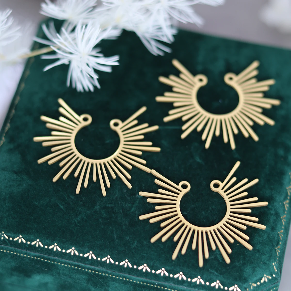 Half Sunbeam Sunburst Encantos para Fazer Jóias, Pingente Celestial, Brincos DIY, Chaveiro Artesanato Acessórios, 3Pcs