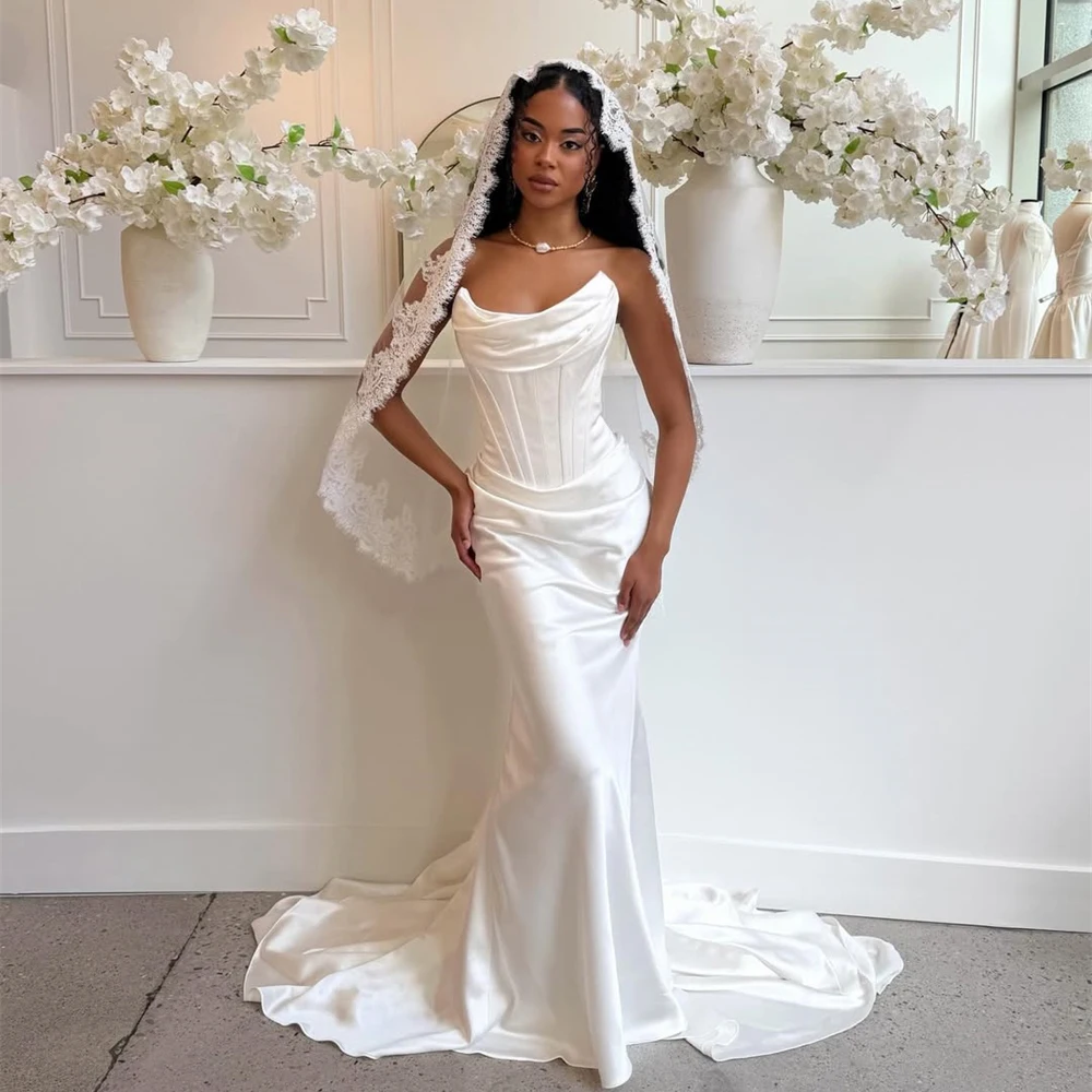 

Customized Satin Wedding Dress Corset Mermaid Bridal Gown with Lace Veil Luxury Formal Bridal Wear for Bride Modern Wedding