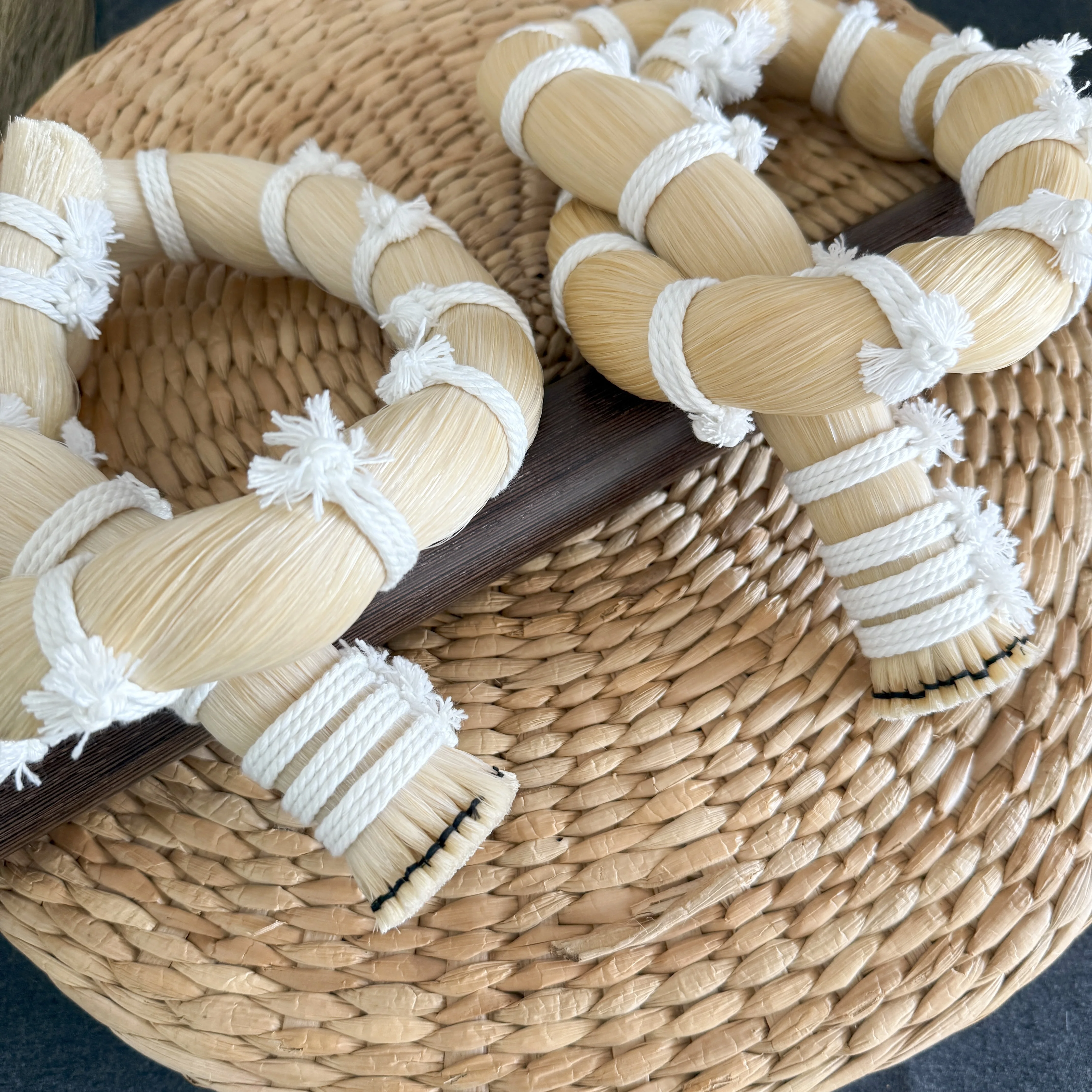 1 كجم AAA سيبيري الحصان الشعر العالمي الكمان القوس شعر الخيل 80-85 سنتيمتر الأبيض الطبيعي الآلات الوترية الكمان أجزاء اكسسوارات