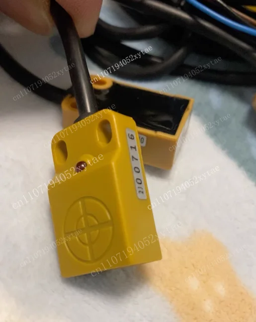 1PCS BN-10-30V BK~NPN.NC，Brand new