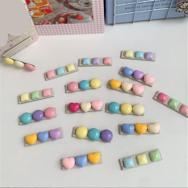 

Macaron Heart Ultra Thin Metal Wrist Band Hand Finger Grip Mobile Phone Holder Desk Stand Push Pull Phone Socket Holder Grip