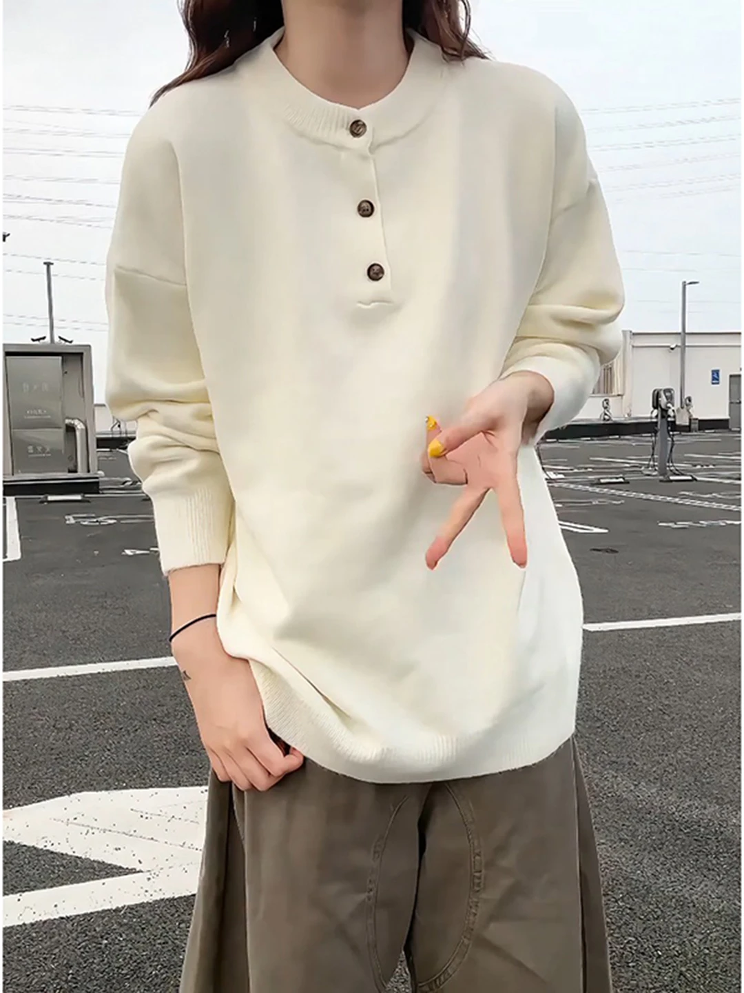 

Soft Henry Collar Knitwear in Beige for Men And Women Casual Loose Fit Long Sve Base Layer Outerwear for Autumn Winter