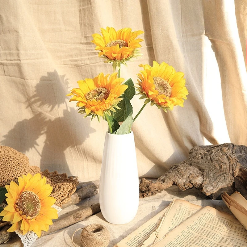 

Artificial sunflower flowers, wedding and home decoration small bunches of flowers, artificial flowers in stock for wholesale