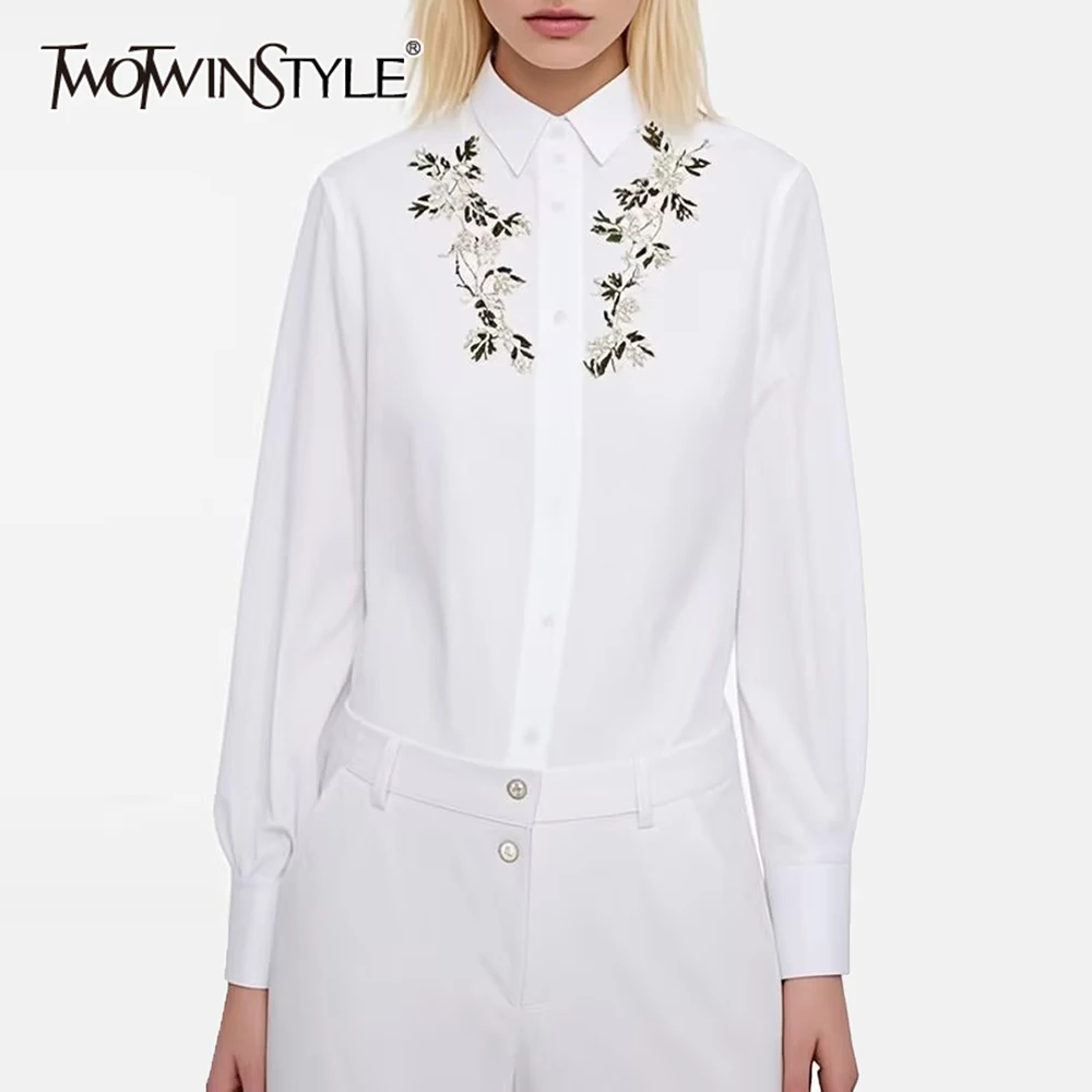 

TWOTWINSTYLE однотонная утягивающая блузка с вышивкой для женщин, однобортный топ с лацканами и длинными рукавами в стиле пэчворк, женская одежда