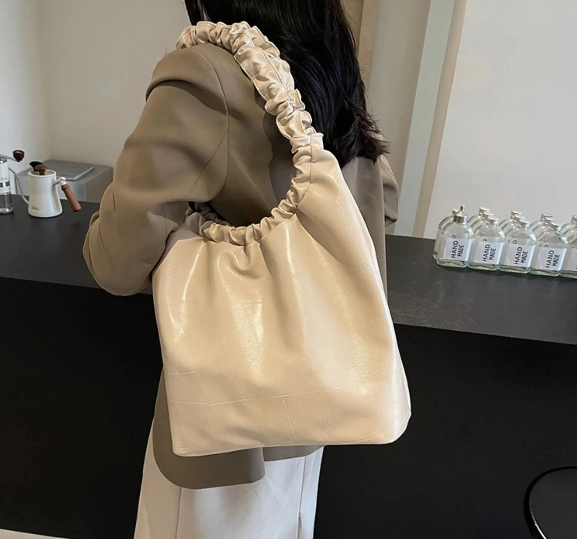 

Индивидуальная повседневная женская сумка, большая вместимость, однотонная, индивидуальная Ретро сумка через плечо