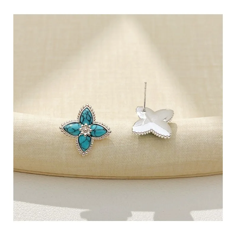 

Needle Peacock Blue Earrings Premium Turquoise Stud Earrings Niche Fashion Temperament Versatile Earrings