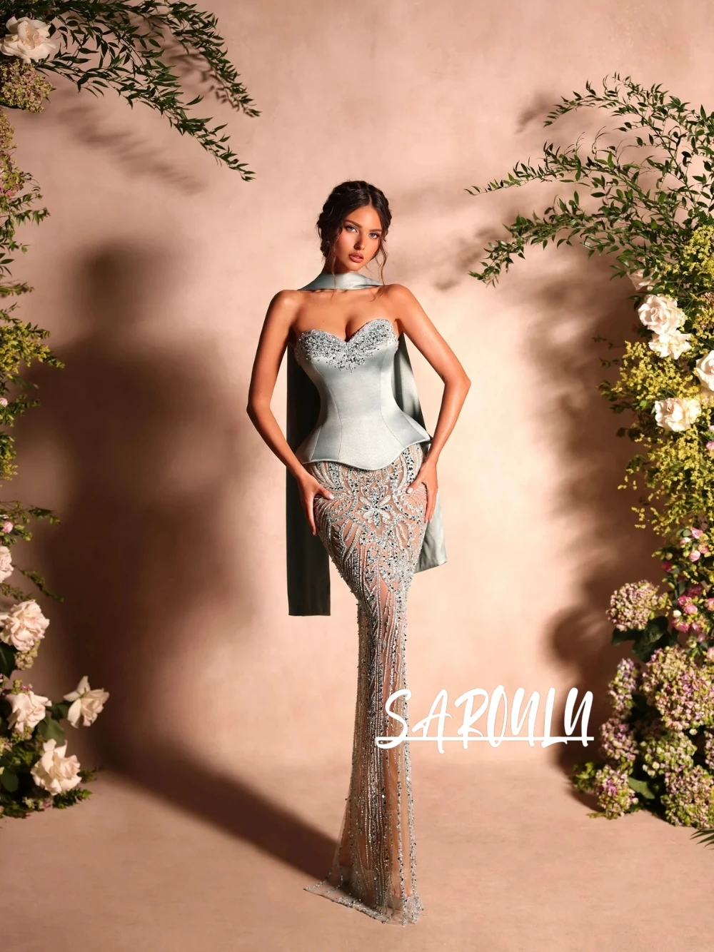 Exquisite Crystals Beaded Sequined Evening Dress With Scarf Charming Structured Corset Customized Prom Gown Illusion Party Wear