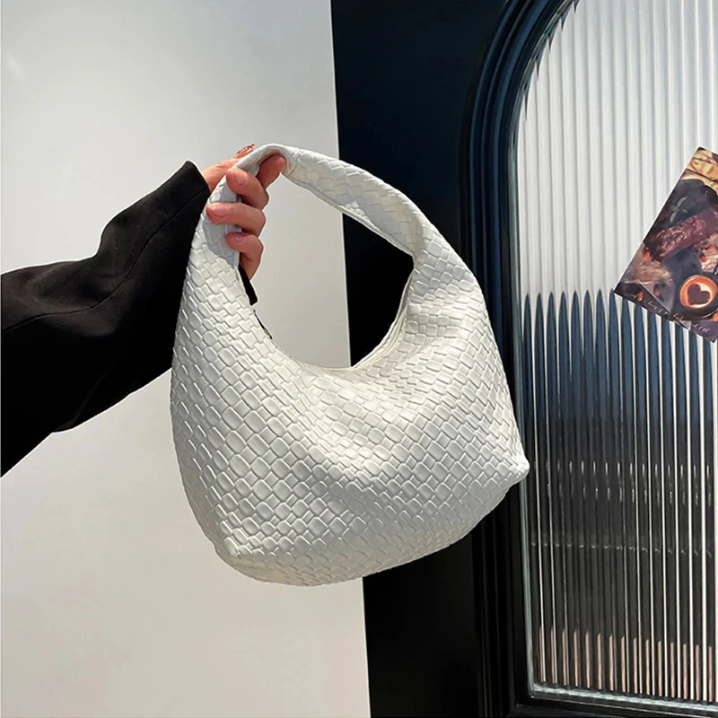 

Fashion Pu Weave Bag Red Purse Underarm Bag Fashionable Crescent Mobile Phone Purse and Handbags For Women