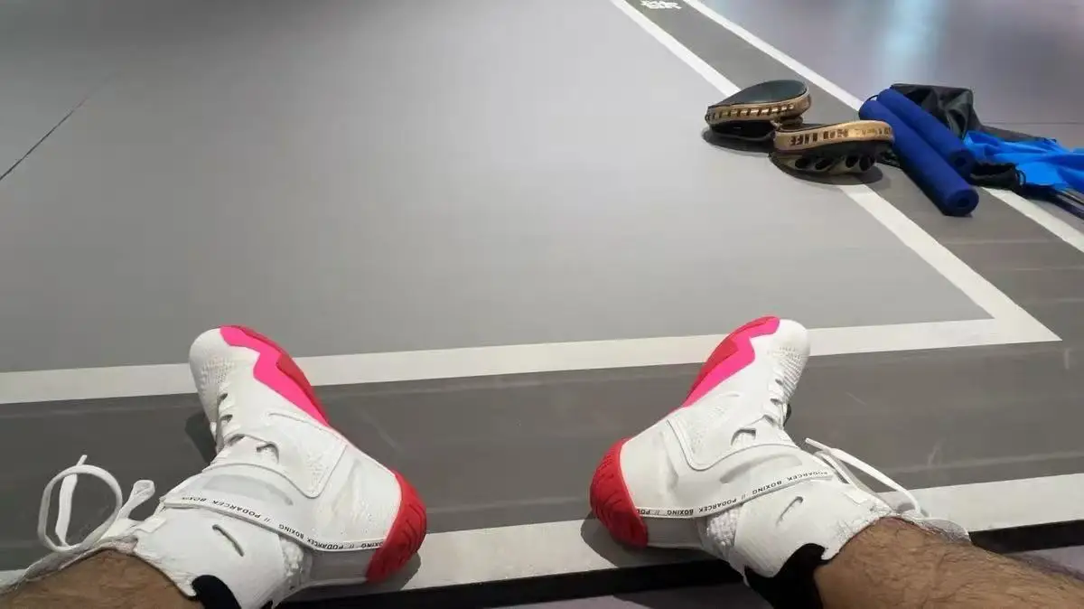 

Men's Women's Comfortable Wrestling Shoes Competitive Wearable Sports Shoes Indoor Fitness Training Athletic Boxing Shoes