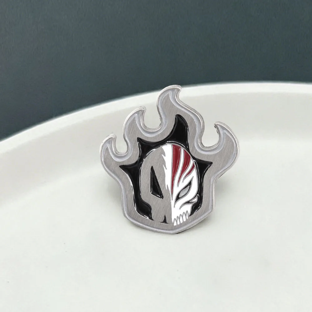 Anime-Flammenmaske Emaille-Pin Bleach-Themen-Brosche Dunkles Gothic-Totenkopfmuster Anstecknadel Anime-Themen-Dekorationsgeschenk für Fans – Detail 13