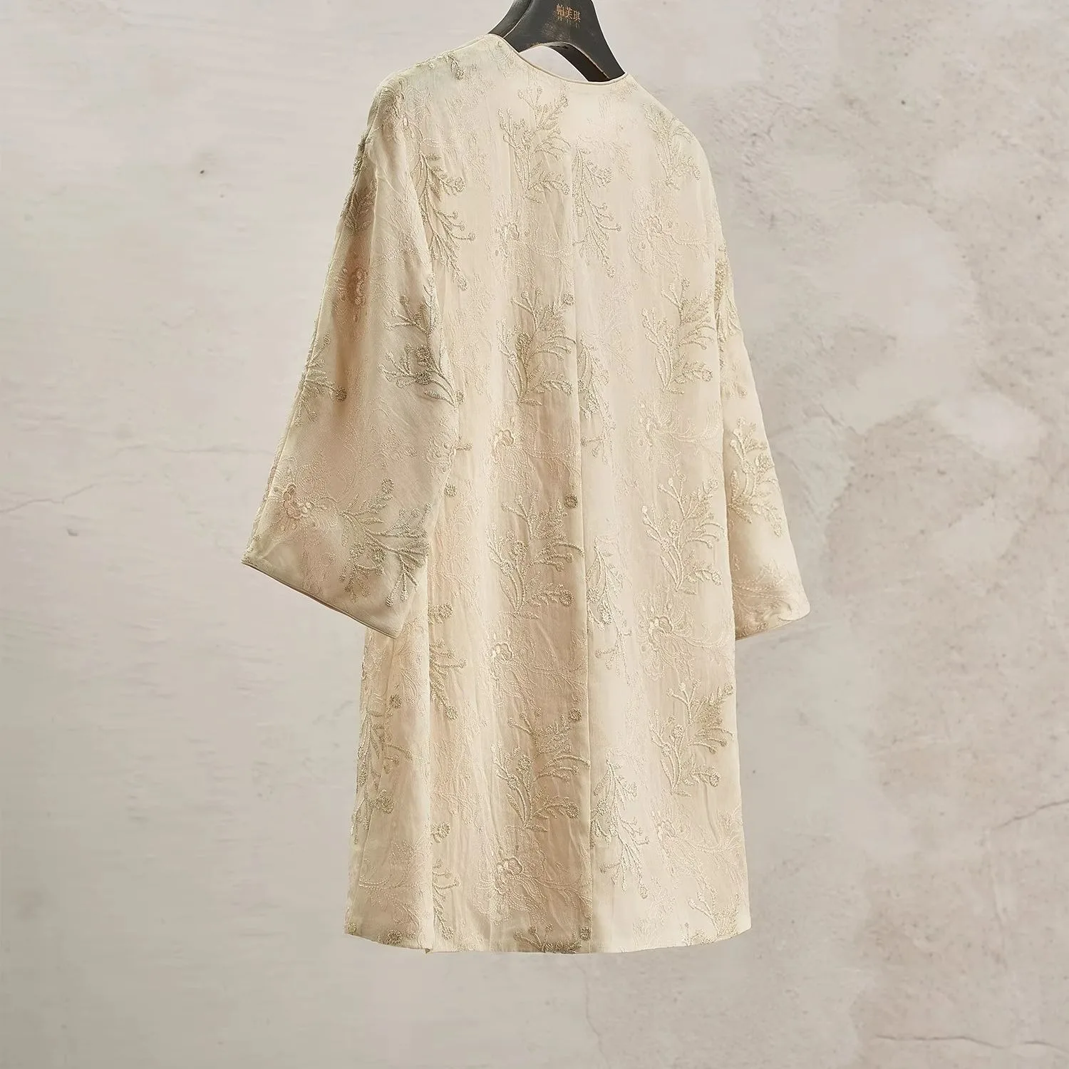 فساتين مطرزة متوسطة الطول للنساء فساتين تانغ فضفاضة من شيونغسام على الطراز الصيني العرقي