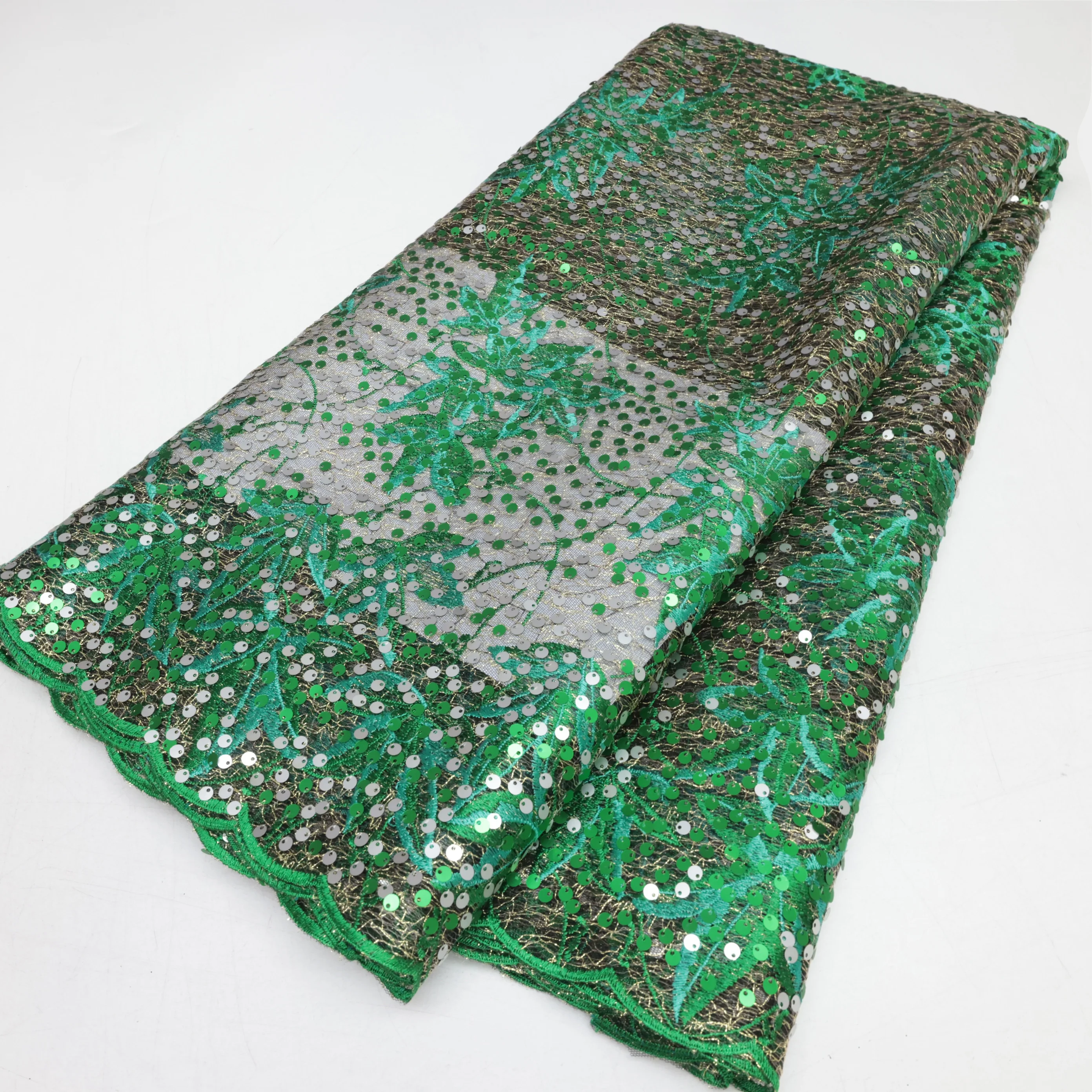 

2025 Fashion Elegant Embroidery Color Water-Soluble Cord Lace Fabric African Nigerian With Sequins Fabric For Wedding Dress