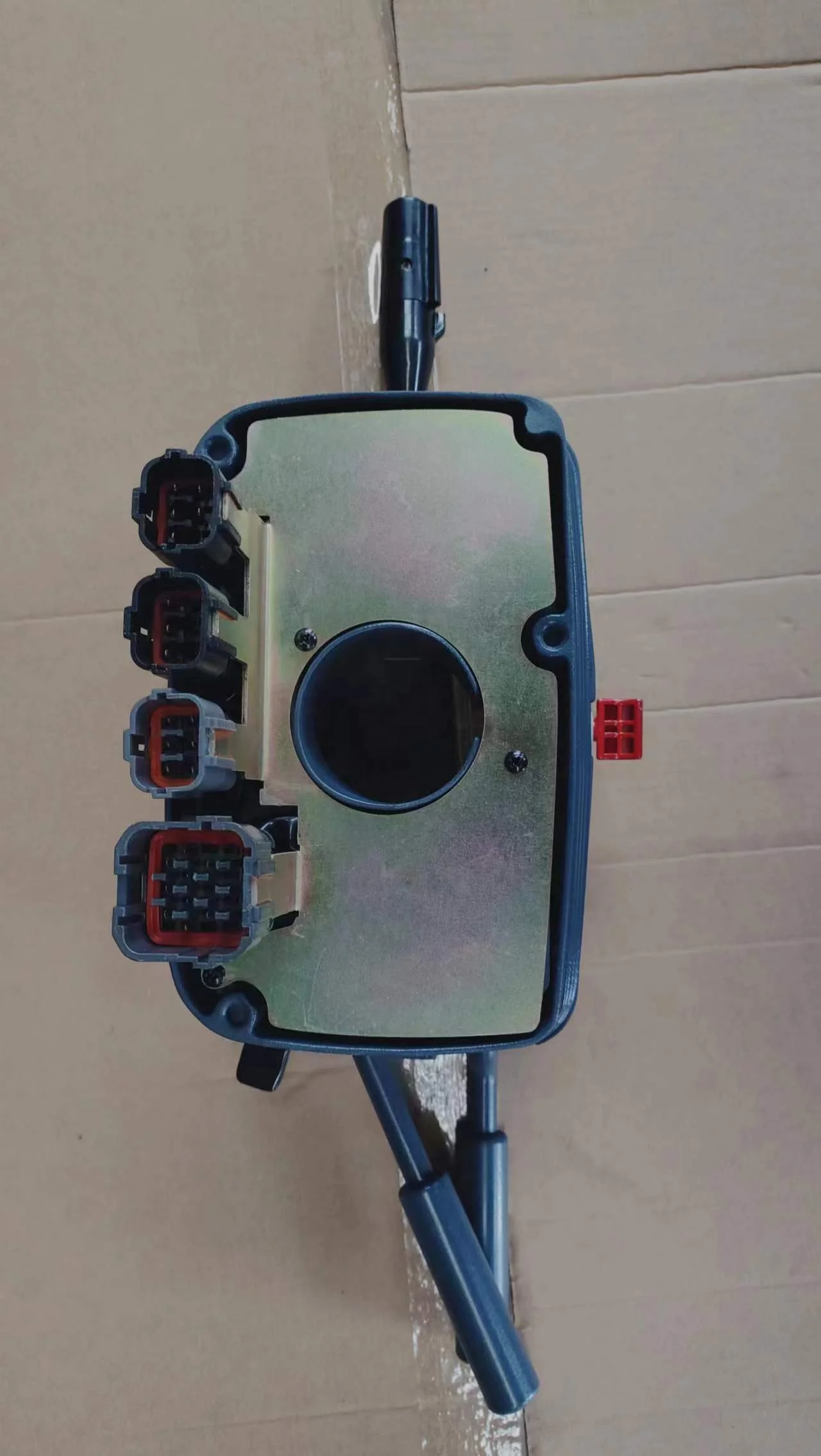 TLF-Getriebesteuerschalter 421-43-26120 421-43-26121 für WA380-3 WA320-3 WA350-3 Switch Ass'y