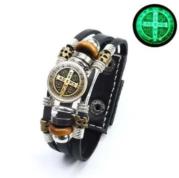 سوار جلدي متعدد الطبقات مع زر تثبيت قابل للتعديل ، ميدالية القديس البندكت المضيئة ، زجاج سان بينيتو ذو القبة ، إكسسوارات دينية