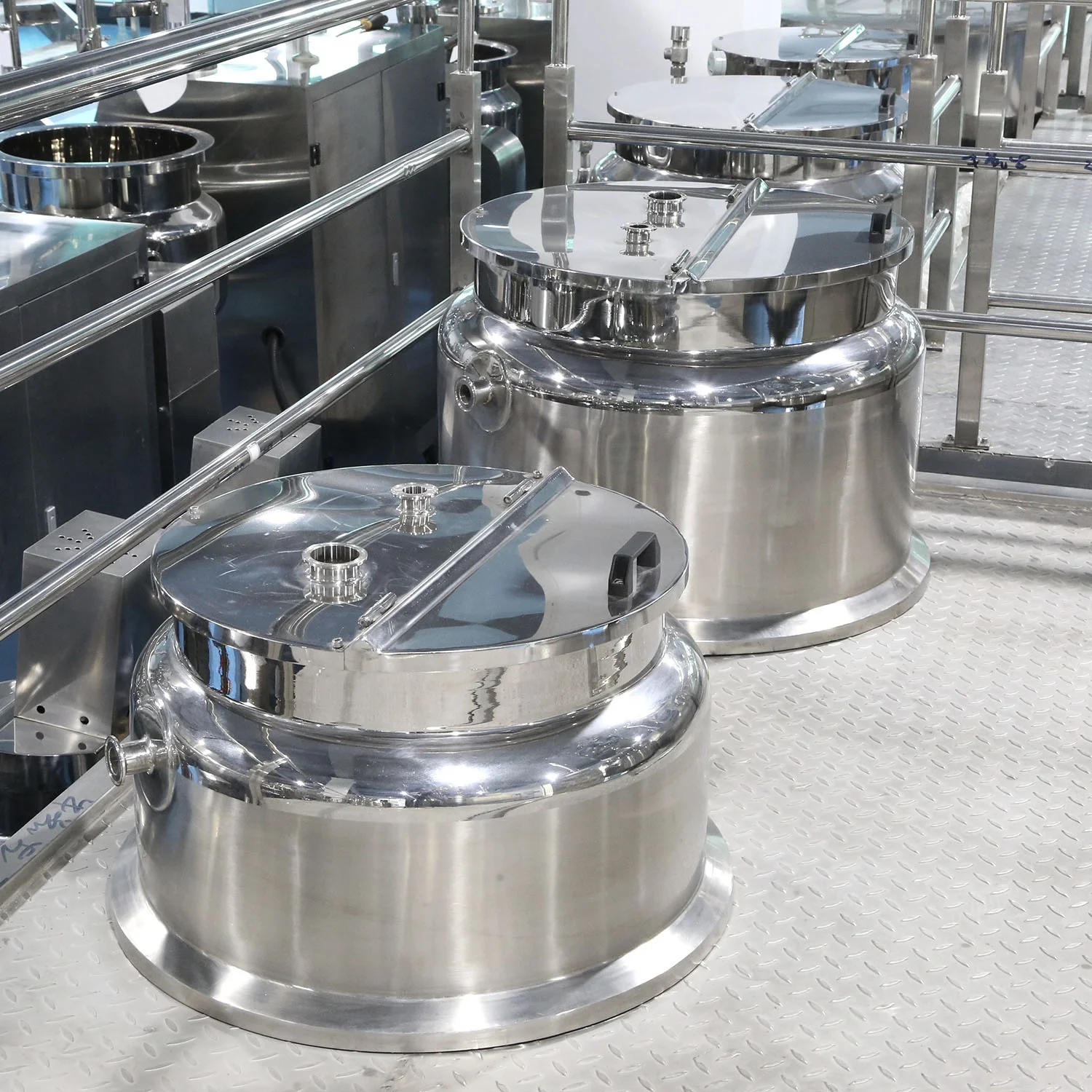 Vacuum Homogenizing Emulsifying Mixer Industrial Big Mayonnaise Making Machine