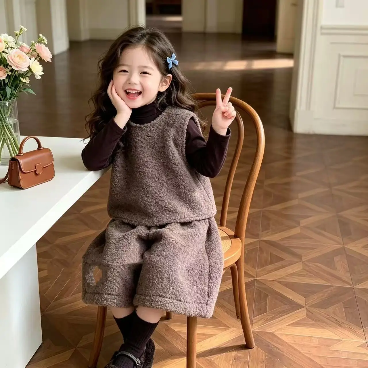 Girls' Spring and Autumn Lamb Wool Set Children's Super Beautiful Vest Bottom Shirt Wide Leg Pants, Korean Three Piece Set
