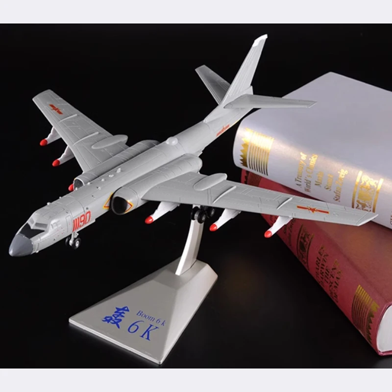 

Diecast 1:100 Scale H-6K strategic bomber Alloy Finished Simulation Model Static Decoration Souvenir Gifts For Adult Boy