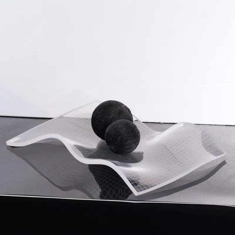 Modern Black Resin Wave Sculpture Abstract Acrylic Tabletop Ornament Minimalist Home Decor for Living Room Hotel Villa