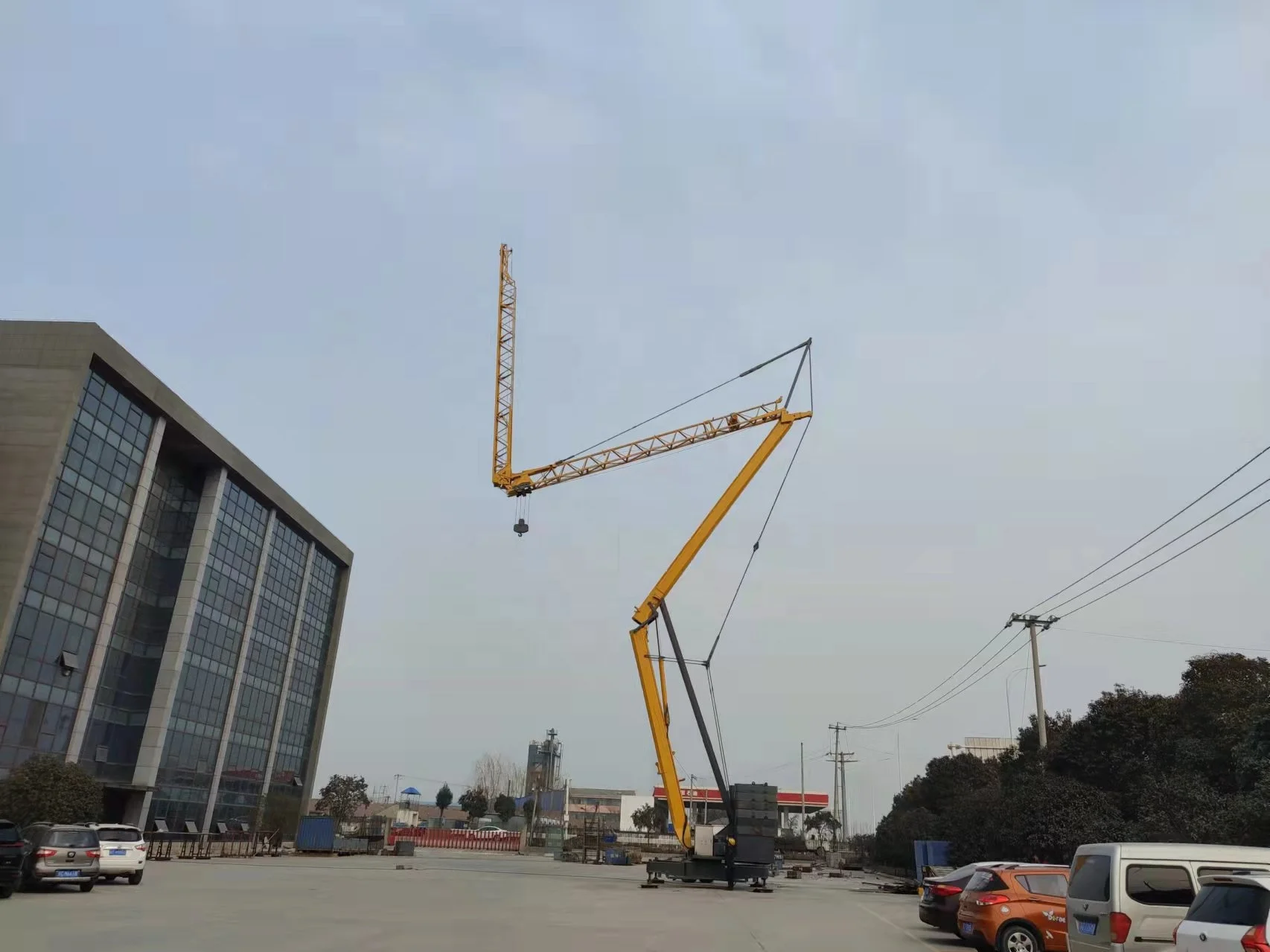 YG 4 Ton Small Self Erecting Mini Tower Crane For Sale Provided Jiufa Tower Crane Price Yellow Construction 4.2*4.2m