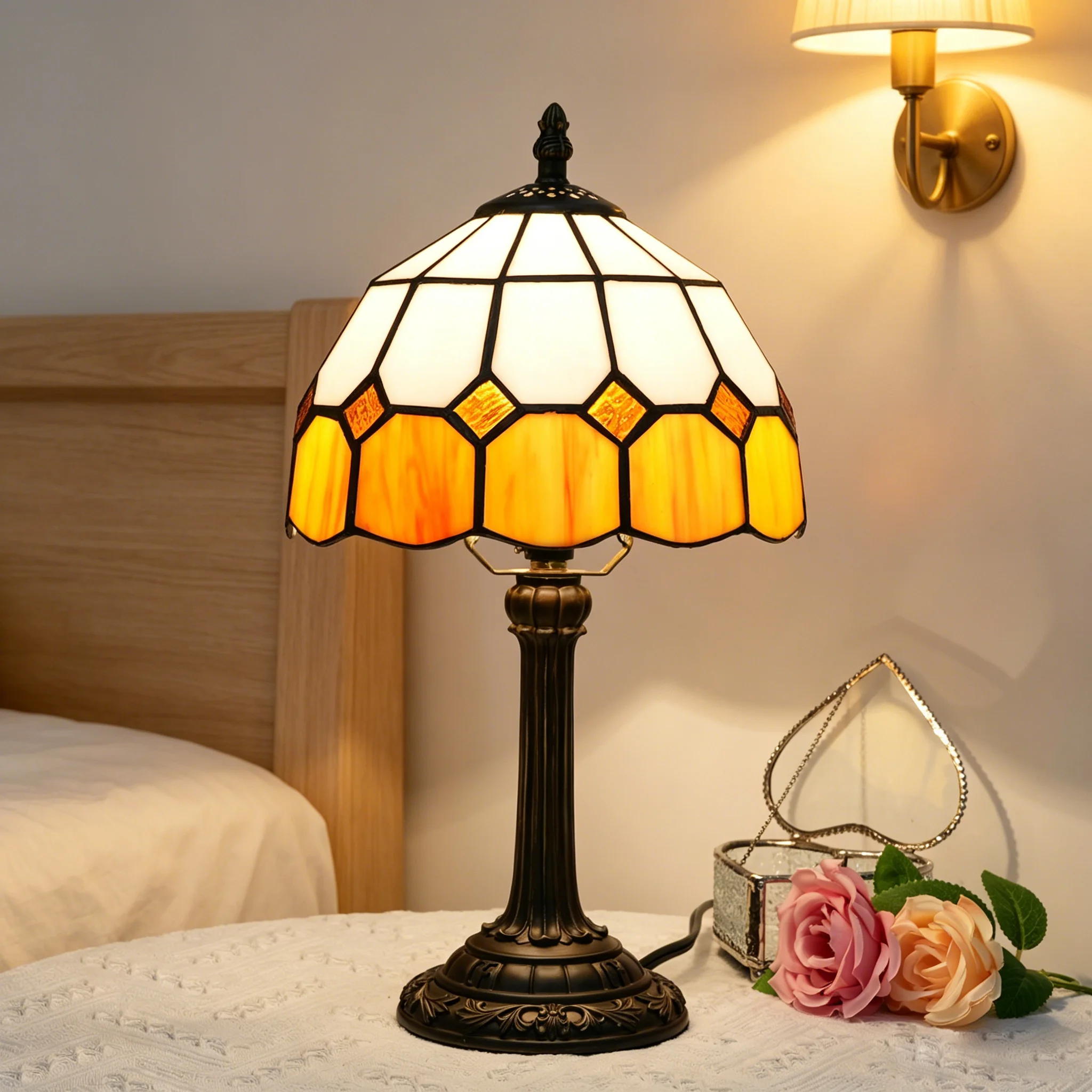 lampada-da-tavolo-tiffany-8-nordic-orange-plaid-moderna-e-semplice-per-studio-e-lettura-illuminazione-in-vetro-colorato-lampade-da-comodino-per-ragazze